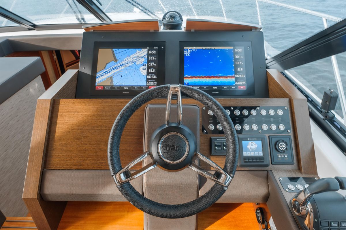 2017 Tiara Yachts 54 