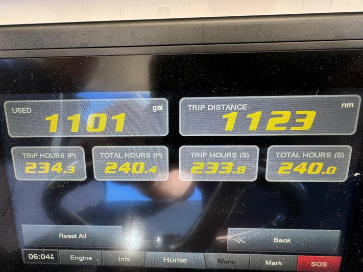  Yacht Photos Pics Engine hours 10/21/2024