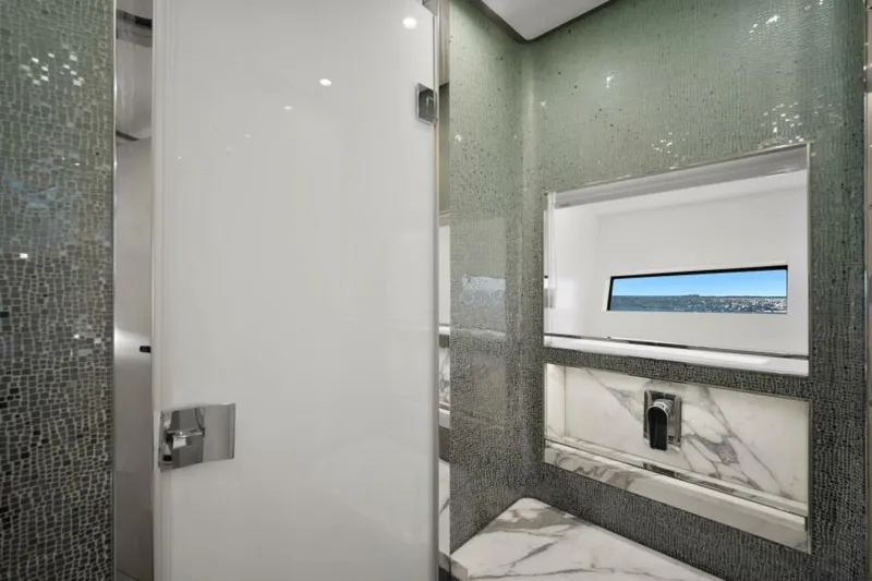  Yacht Photos Pics 2021 Uniesse Exuma Htc5 - Image 38