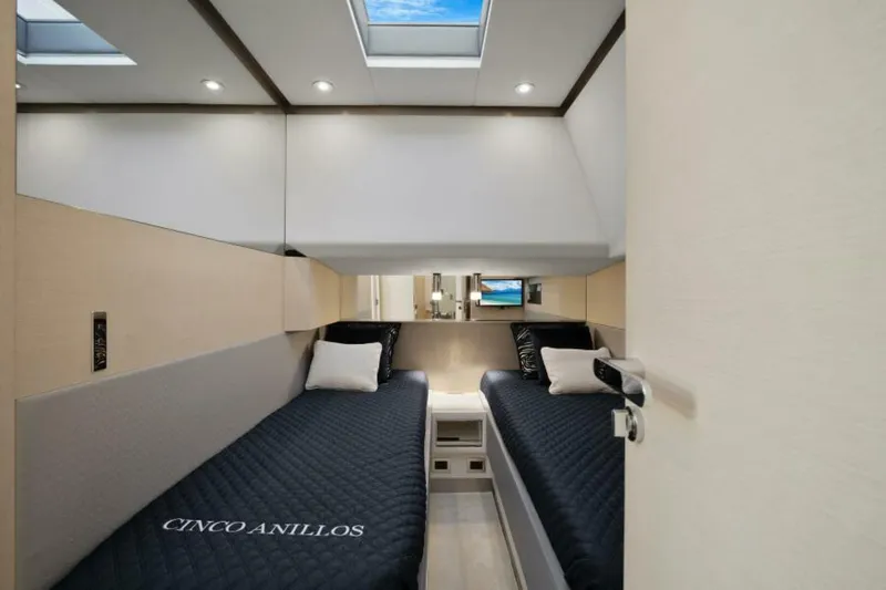  Yacht Photos Pics 2021 Uniesse Exuma Htc5 - Image 36