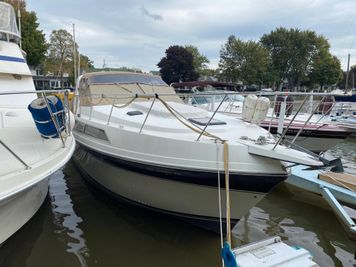 1988 Carver 32 Montego