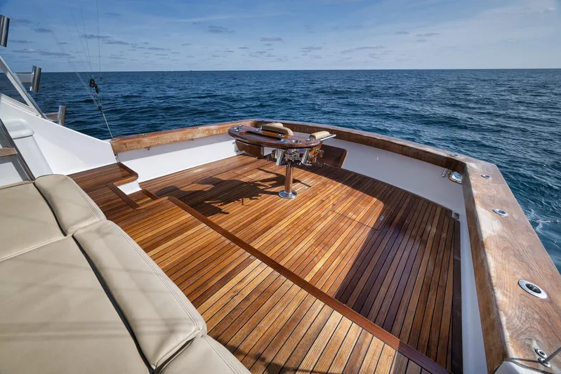 Pistol Yacht Photos Pics Luxurious Weaver 60 Convertible yacht deck with ocean view, 2002 model.