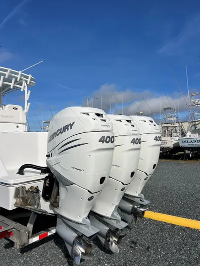 Sydney Isla Yacht Photos Pics 