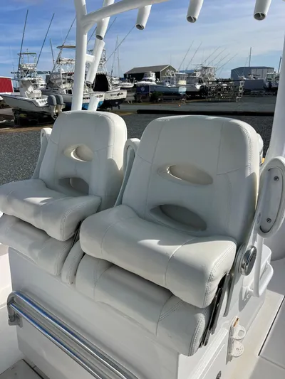 Sydney Isla Yacht Photos Pics 