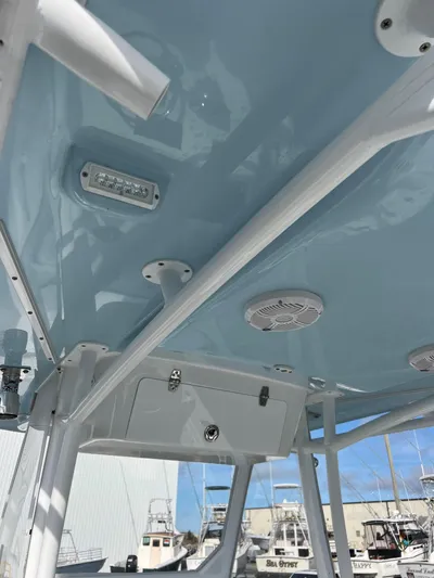 Sydney Isla Yacht Photos Pics 