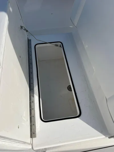 Sydney Isla Yacht Photos Pics 