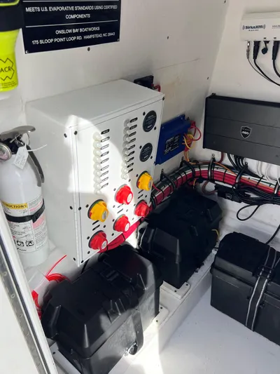 Sydney Isla Yacht Photos Pics 