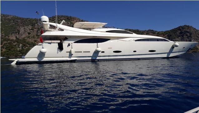 2005 Ferretti Yachts 92 