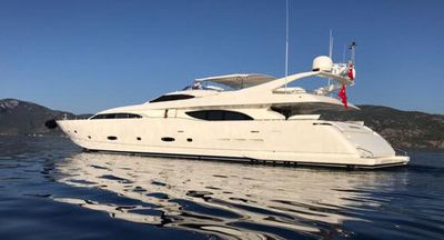 Yacht