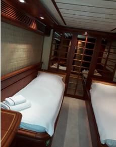 2005 Ferretti Yachts 92 