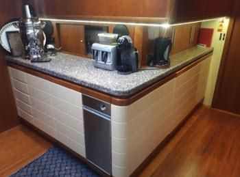 2005 Ferretti Yachts 92 