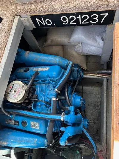 Hula Girl Yacht Photos Pics Port Motor