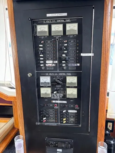 Hula Girl Yacht Photos Pics Electrical Panel