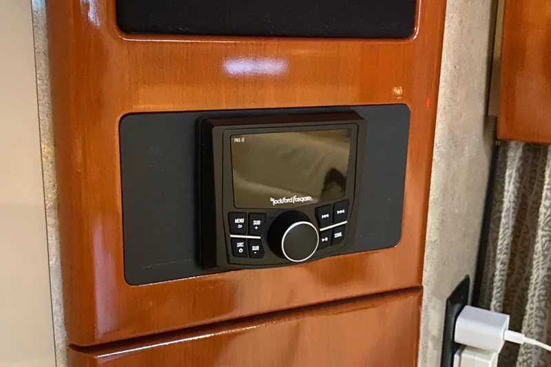 Yachtsea Yacht Photos Pics Rockford Fosgate stereo system in 2004 Formula 40 Performance Cruiser interior.