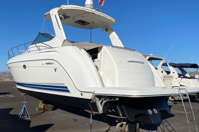 Yachtsea Yacht Photos Pics 2004 Formula 40 Performance Cruiser boat on display under clear blue sky.