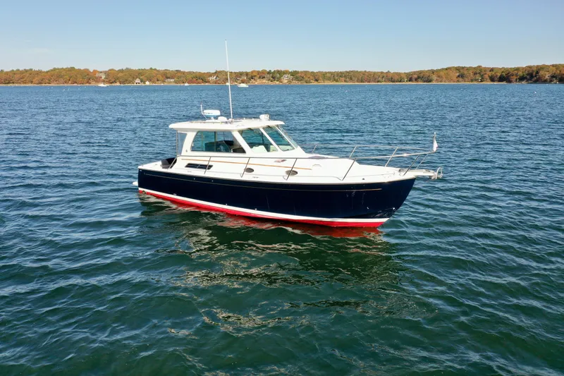 Blue Star Yacht Photos Pics Starboard Side Off The Dock