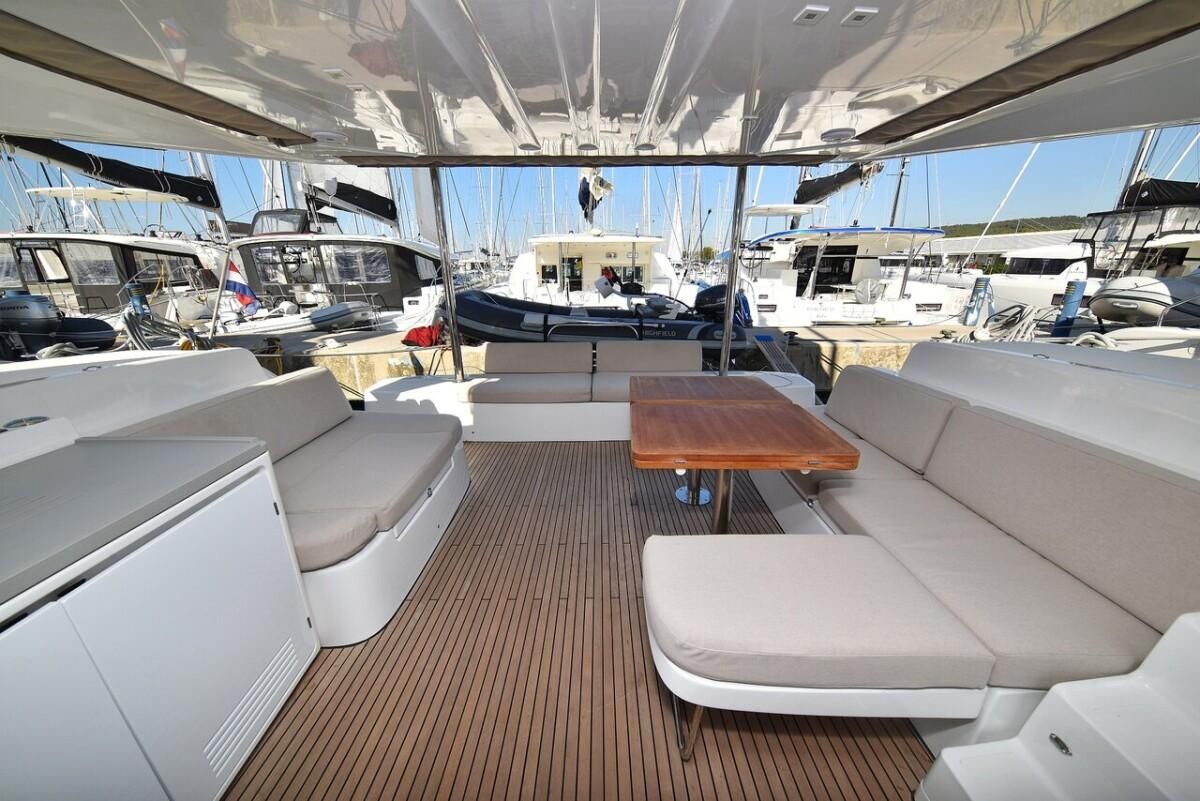 2021 Lagoon 48 