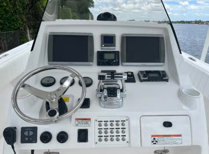 Gin Fizz Yacht Photos Pics 