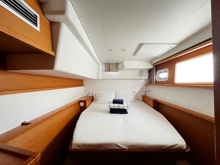 Cristal Yacht Photos Pics Cristal - Cabin View (1)