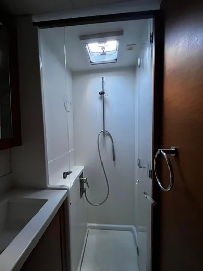 Cristal Yacht Photos Pics Cristal - Head View (1)