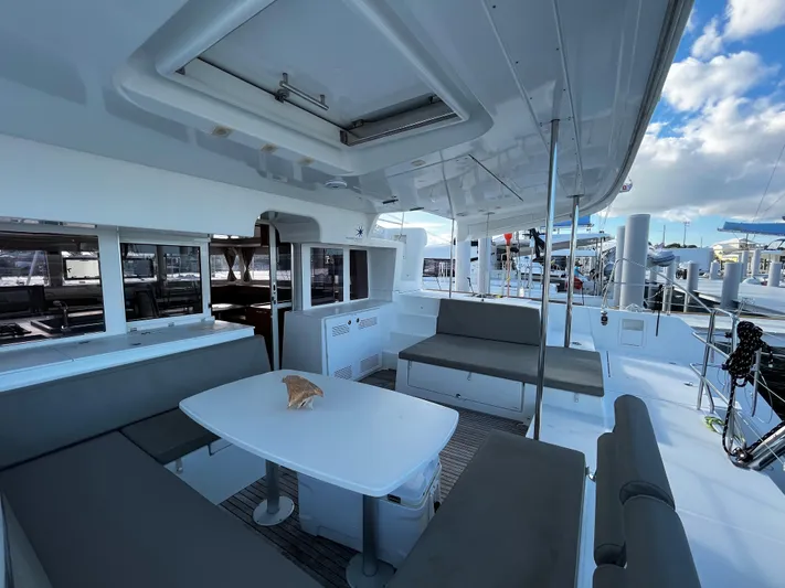 Cristal Yacht Photos Pics Cristal - Main Cockpit View (3)