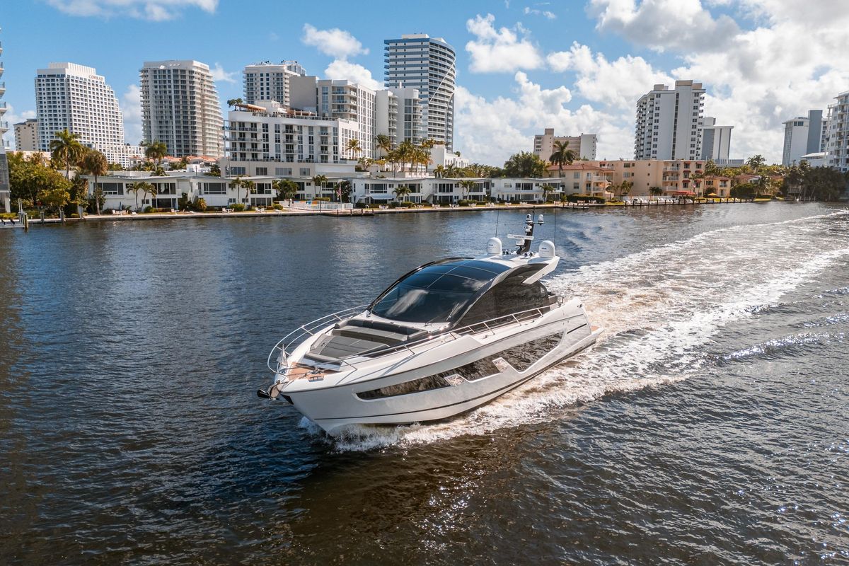 2022 Sunseeker 65 