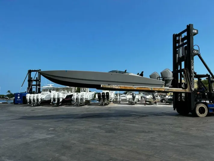  Yacht Photos Pics 2021 Hellkat 320x Wide Body - Image 6