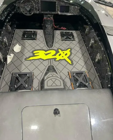  Yacht Photos Pics 2021 Hellkat 320x Wide Body - Image 8