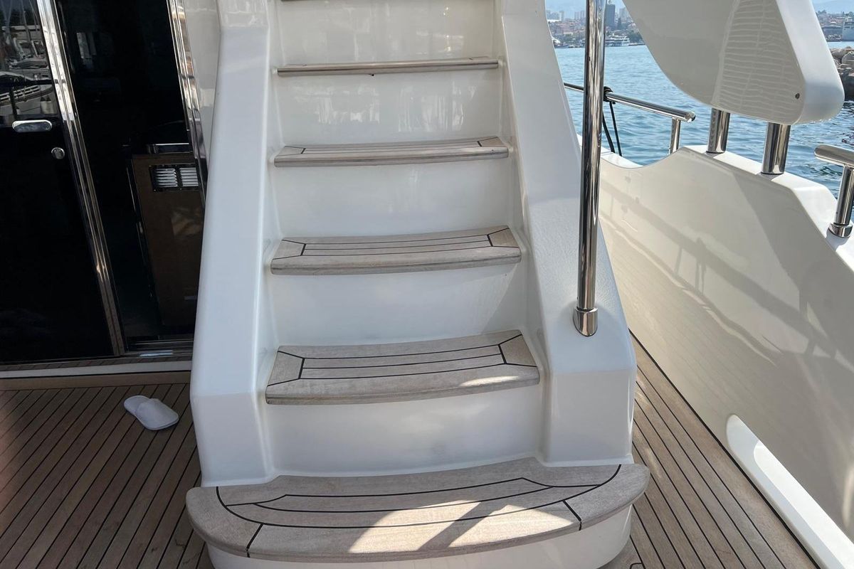 2013 Benetti 93 