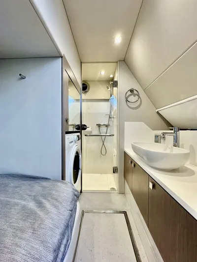  Yacht Photos Pics 2023 Sunseeker Manhattan 55 - Image 40