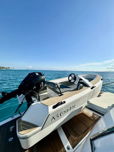  Yacht Photos Pics 2023 Sunseeker Manhattan 55 - Image 44