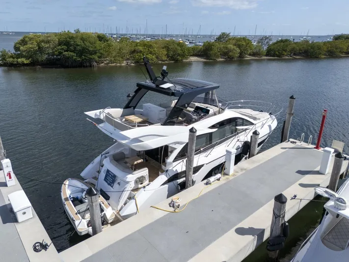  Yacht Photos Pics 2023 Sunseeker Manhattan 55 - Image 38