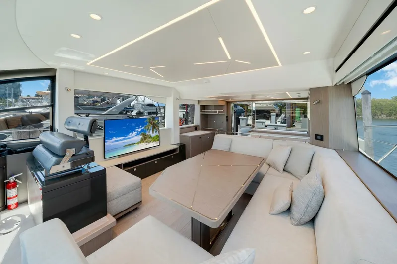  Yacht Photos Pics 2023 Sunseeker Manhattan 55 - Image 16