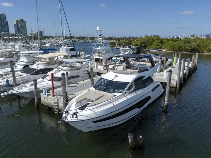  Yacht Photos Pics 2023 Sunseeker Manhattan 55 - Image 35