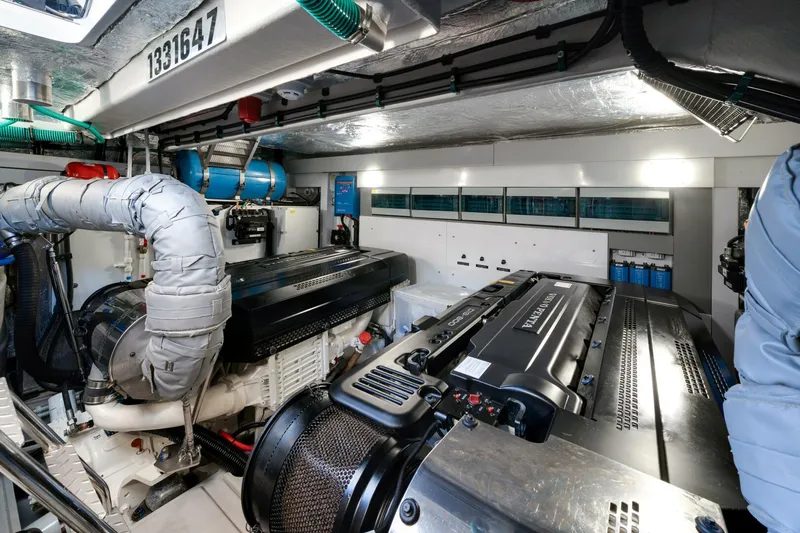  Yacht Photos Pics 2023 Sunseeker Manhattan 55 - Image 43