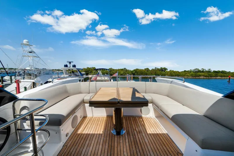  Yacht Photos Pics 2023 Sunseeker Manhattan 55 - Image 26