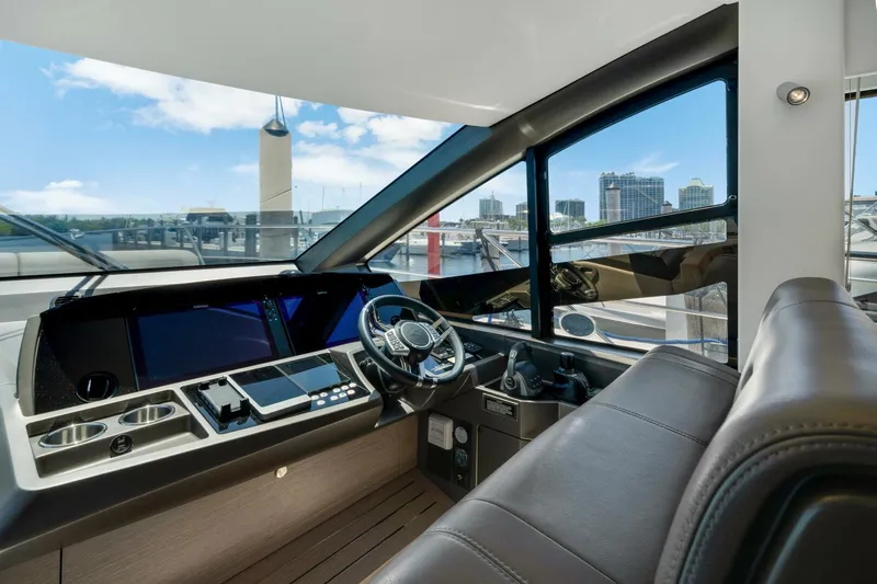  Yacht Photos Pics 2023 Sunseeker Manhattan 55 - Image 17