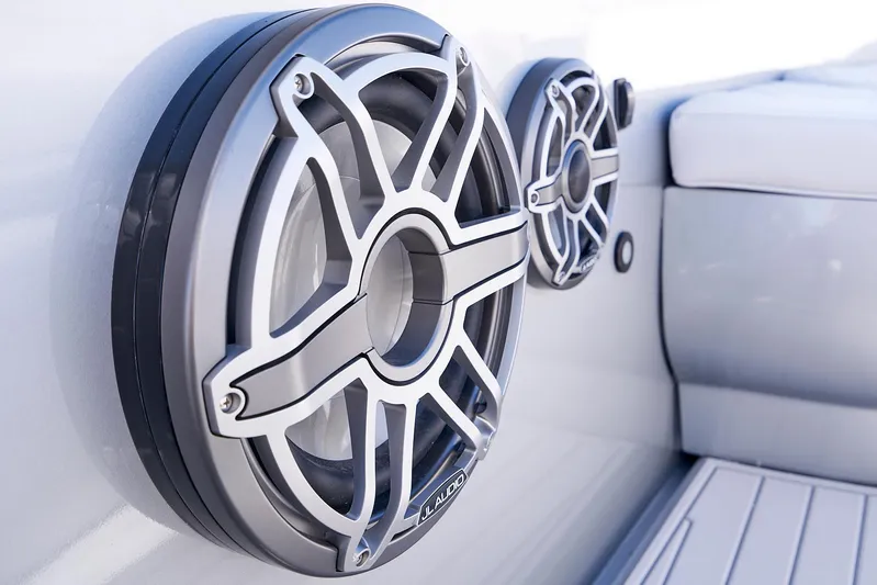  Yacht Photos Pics Close-up of speakers on a 2020 Midnight Express 37' Open boat.