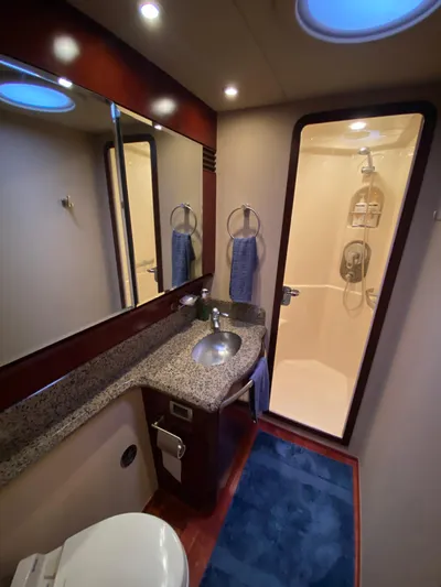 Blue Pearl Yacht Photos Pics 