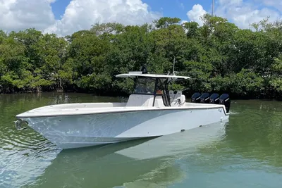 SeaVee 390Z