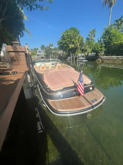  Yacht Photos Pics 2018 Chris-craft Capri - Image 10