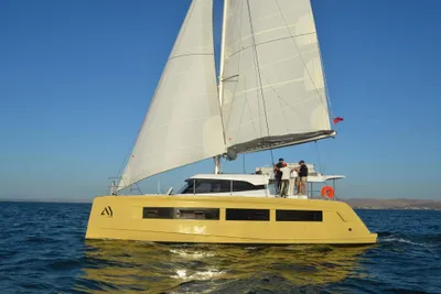 2025 Aventura 45