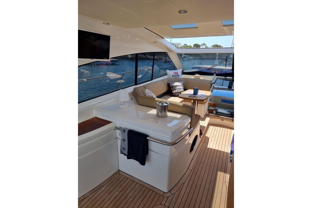 2006 Princess 53 