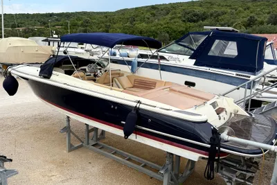 2011 Chris-Craft 28 Corsair