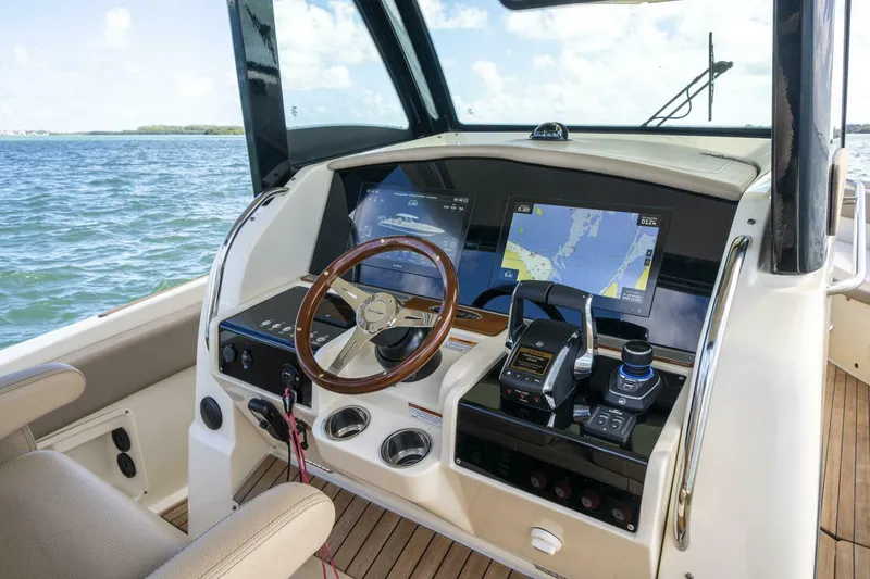  Yacht Photos Pics 2022 Chris-craft Catalina 34 - Image 25