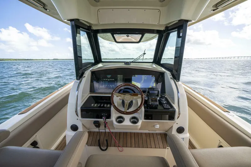  Yacht Photos Pics 2022 Chris-craft Catalina 34 - Image 24