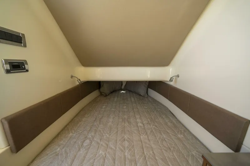  Yacht Photos Pics 2022 Chris-craft Catalina 34 - Image 36