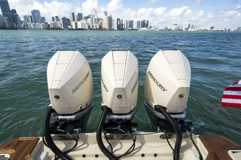  Yacht Photos Pics 2022 Chris-craft Catalina 34 - Image 14