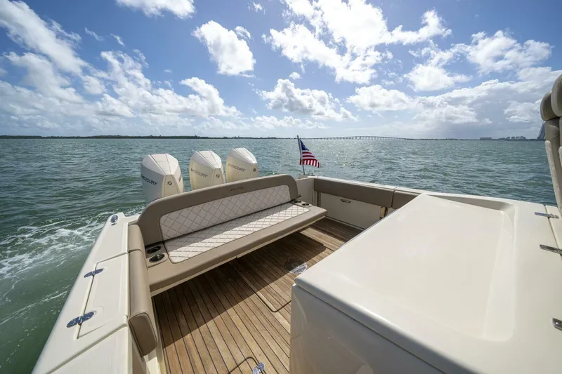  Yacht Photos Pics 2022 Chris-craft Catalina 34 - Image 15