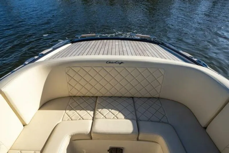  Yacht Photos Pics 2024 Chris-craft Launch 27 - Image 23